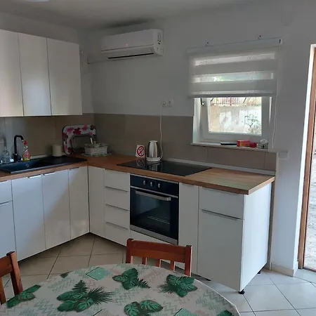 Bare Apartman Gornji Karin Kültér fotó